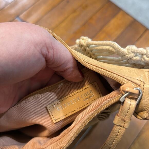 Kenneth Cole Cream Leather Shoulder Bag with Crochet Strap size 12x10 - Picture 7 of 8